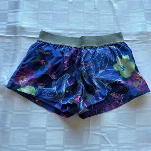 Desigual ‘Laura’ Sport Shorts – Vibrant Floral, Lightweight & Comfy (Size 4)